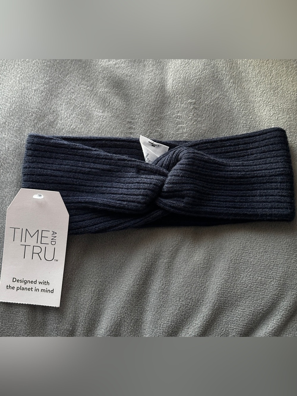 Ribbed Twist Winter Headband